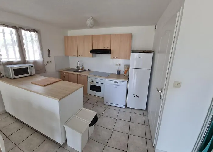 Maison * Σαιντ-Μαρί-ντε-λα-Μερ